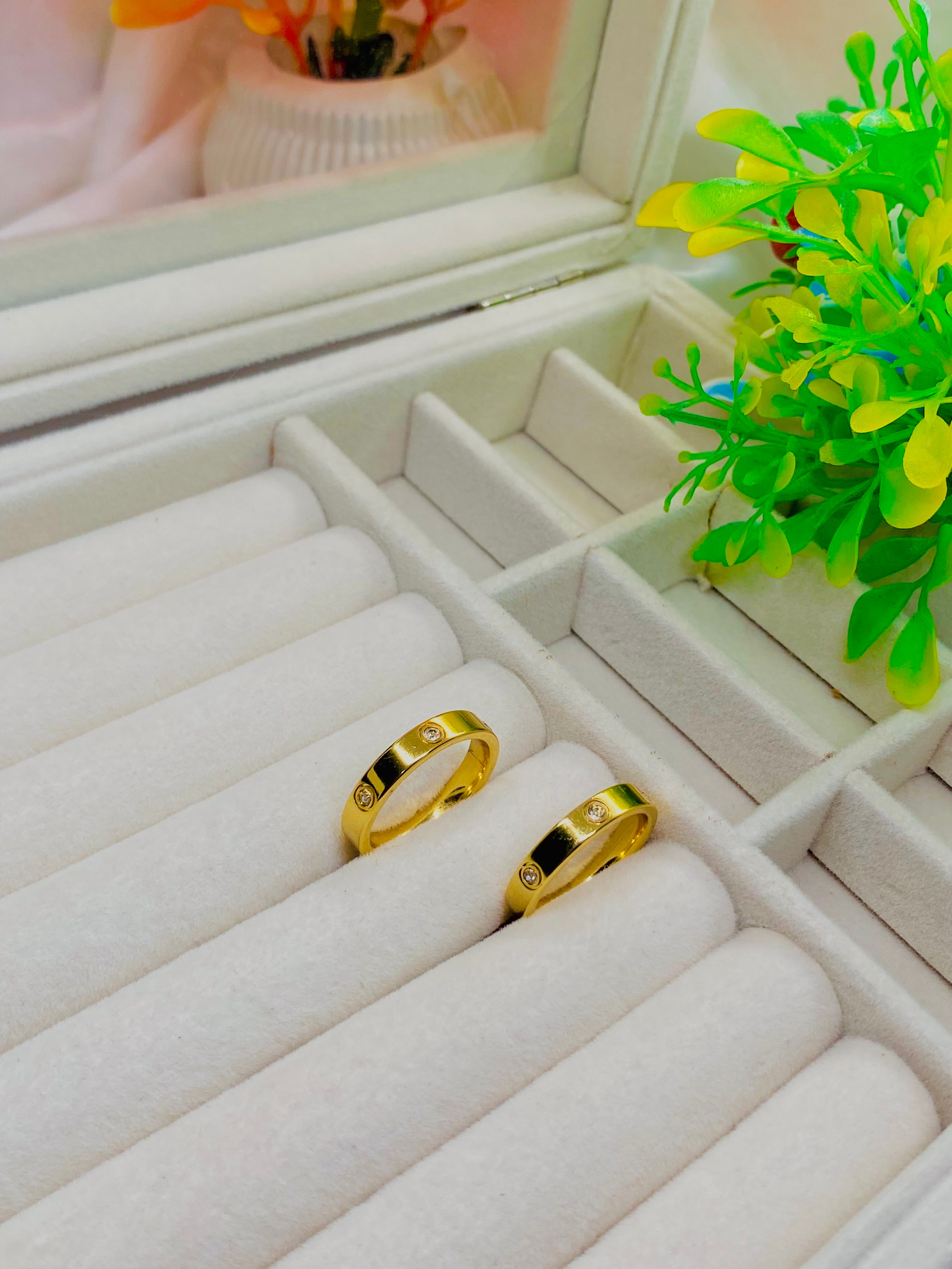 Elegant Gold Band with Diamond Accents