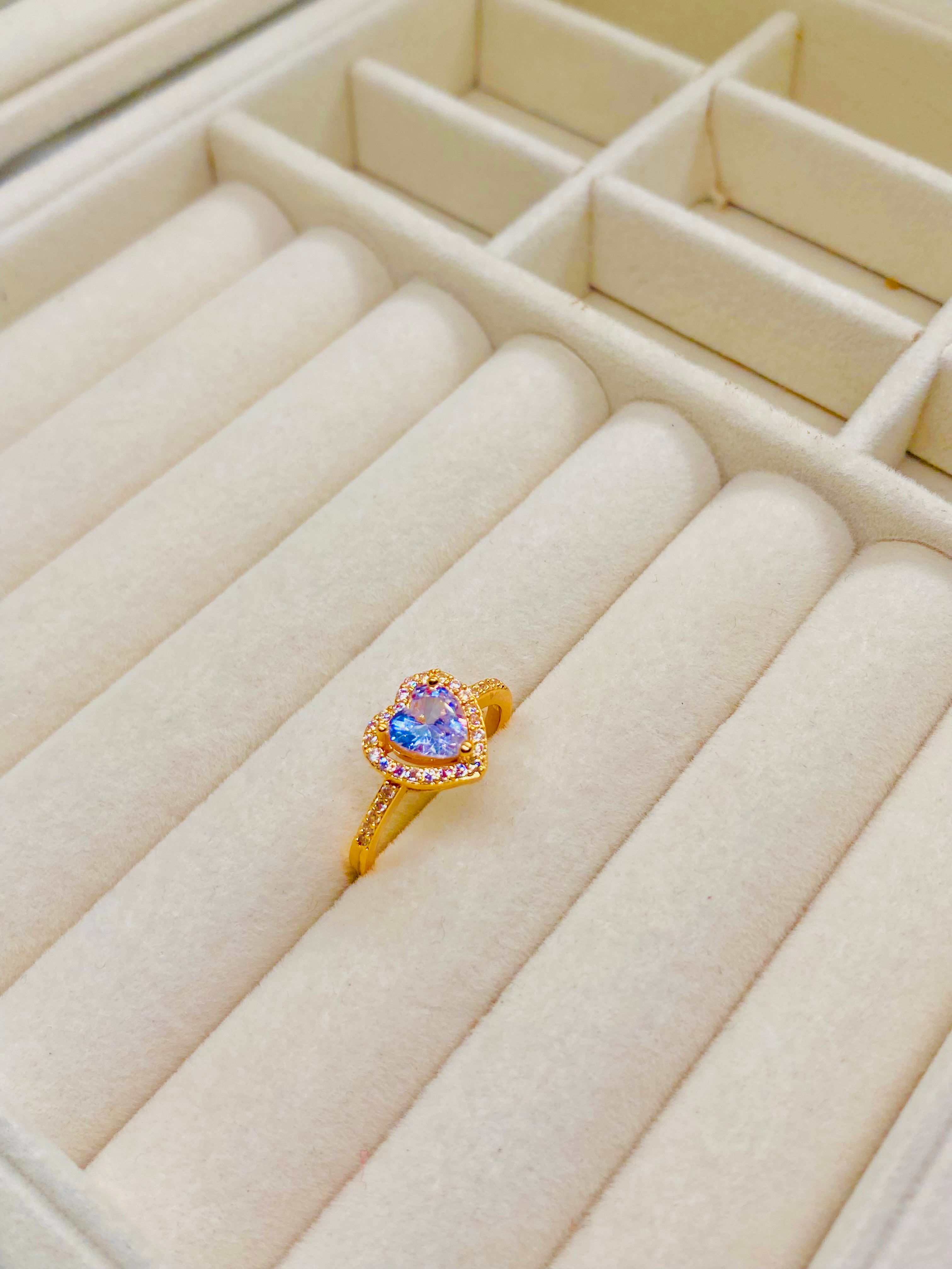 Gold-Plated Heart-Shaped White Crystal Ring
