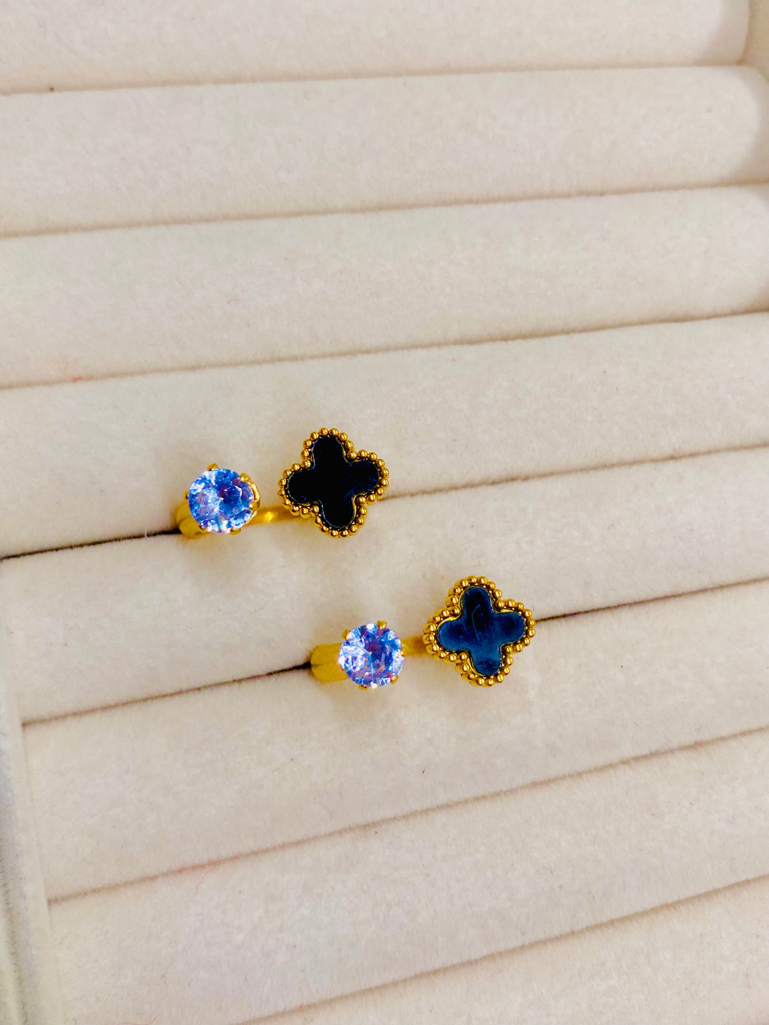 Chic Dual Design Gold Rings – Crystal & Clover Motif