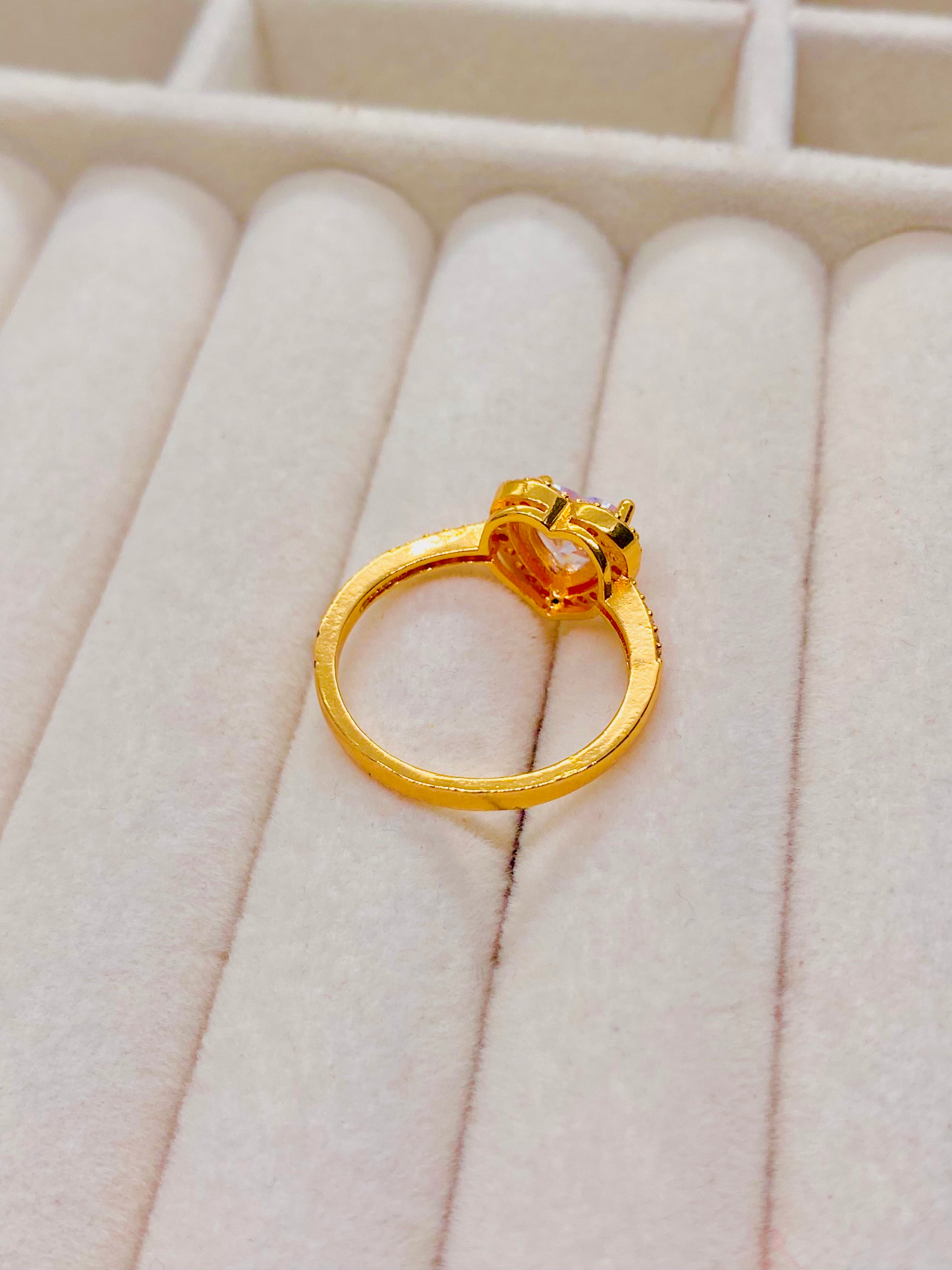 Gold-Plated Heart-Shaped White Crystal Ring