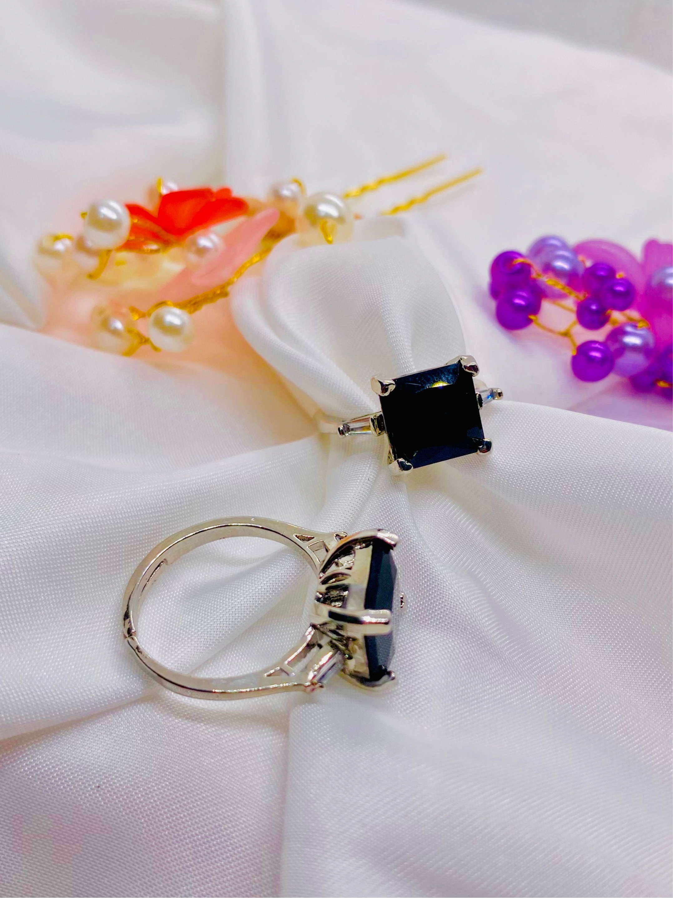 Midnight Elegance – Black Gemstone Statement Ring