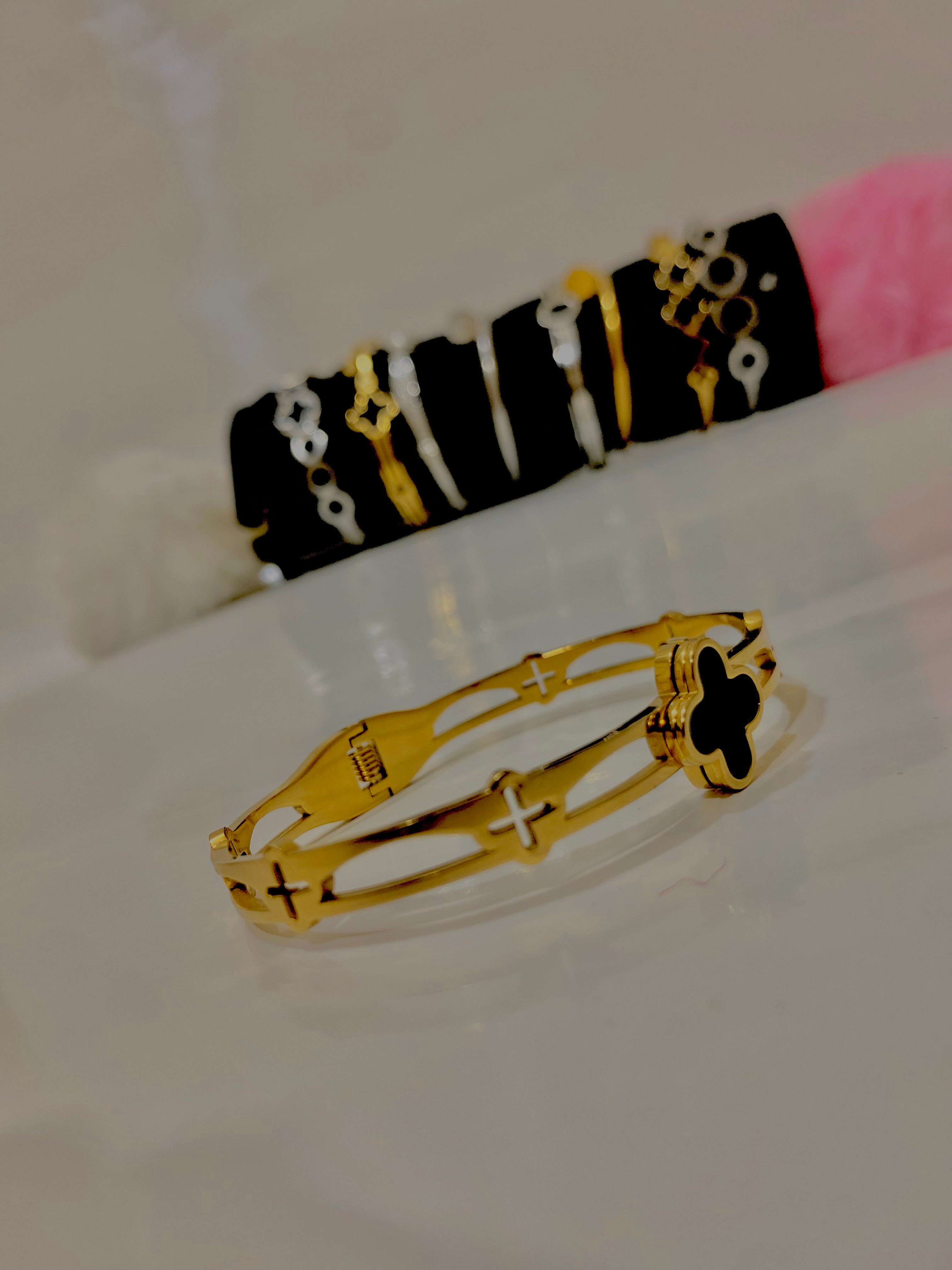 Elegant Gold Plated Bracelet with Black Clover Charm
