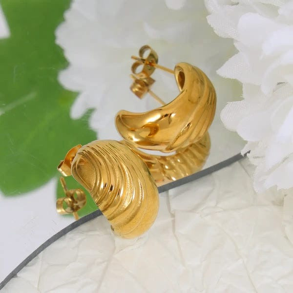 Elegant Vintage-Inspired Gold Dome Hoop Earrings