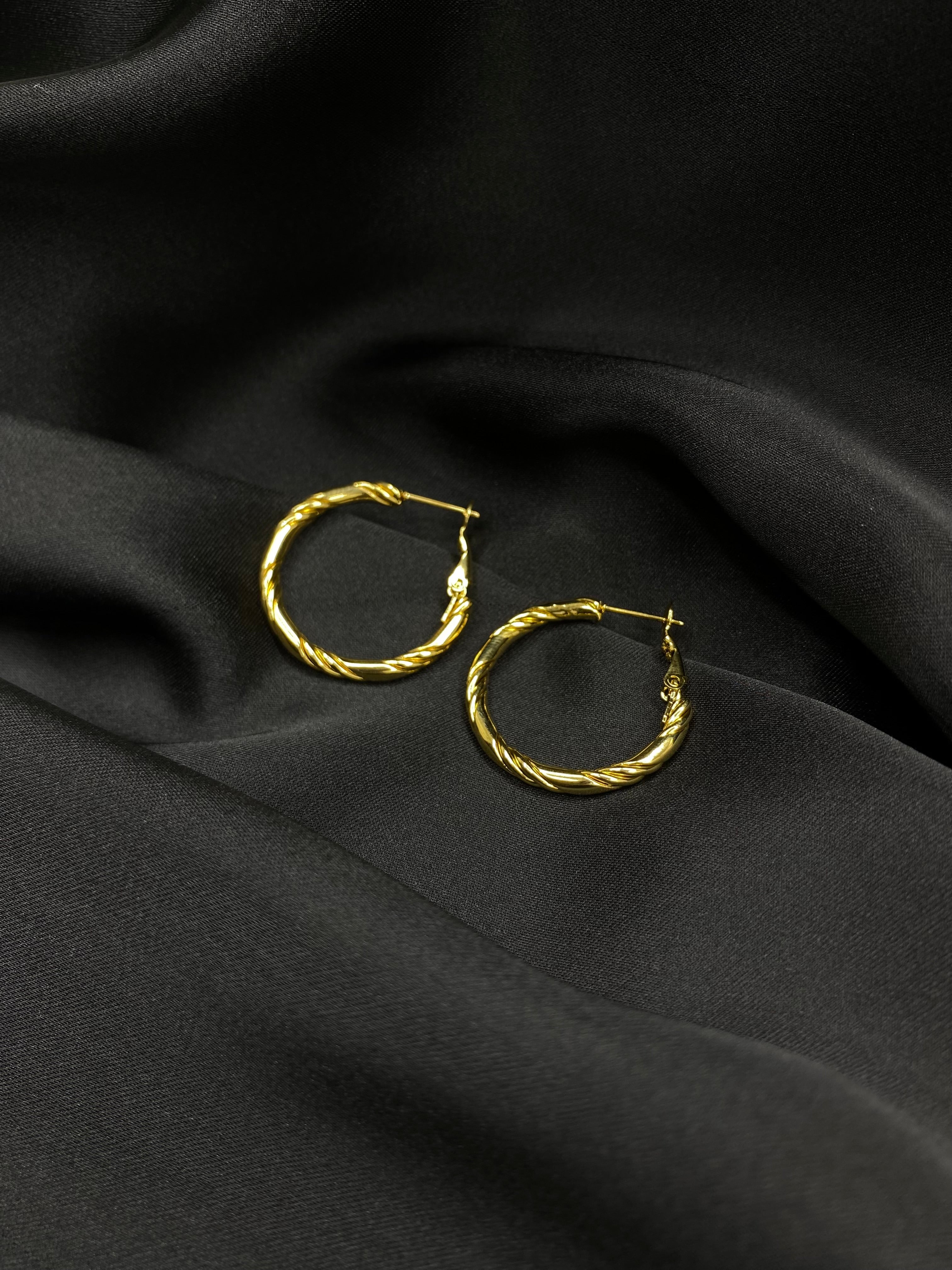 Twisted Classic Gold Hoop Earrings
