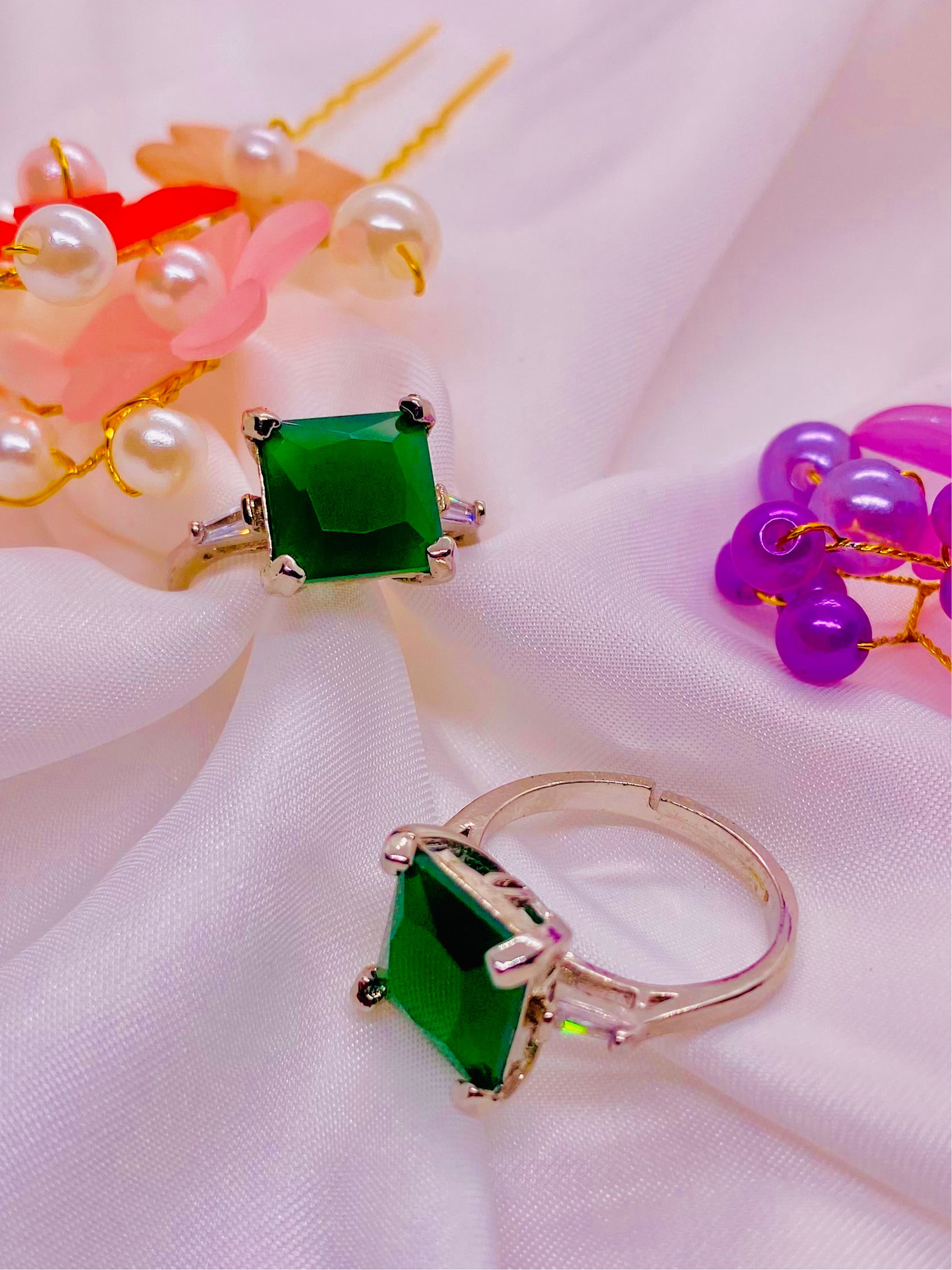 Emerald Radiance – Green Gemstone Statement Ring
