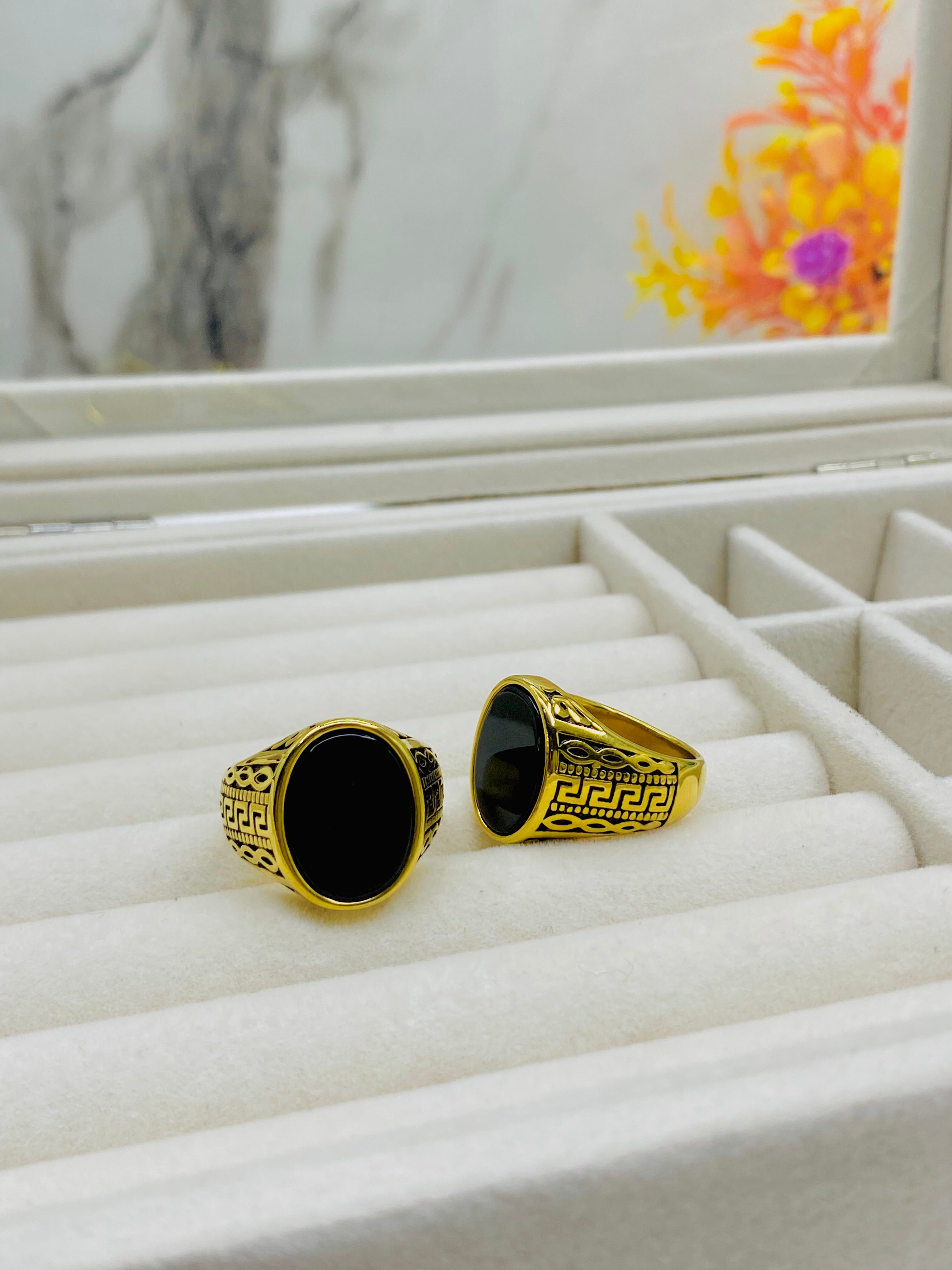 Elegant Gold-Plated Onyx Signet Rings – Classic Black Stone Design