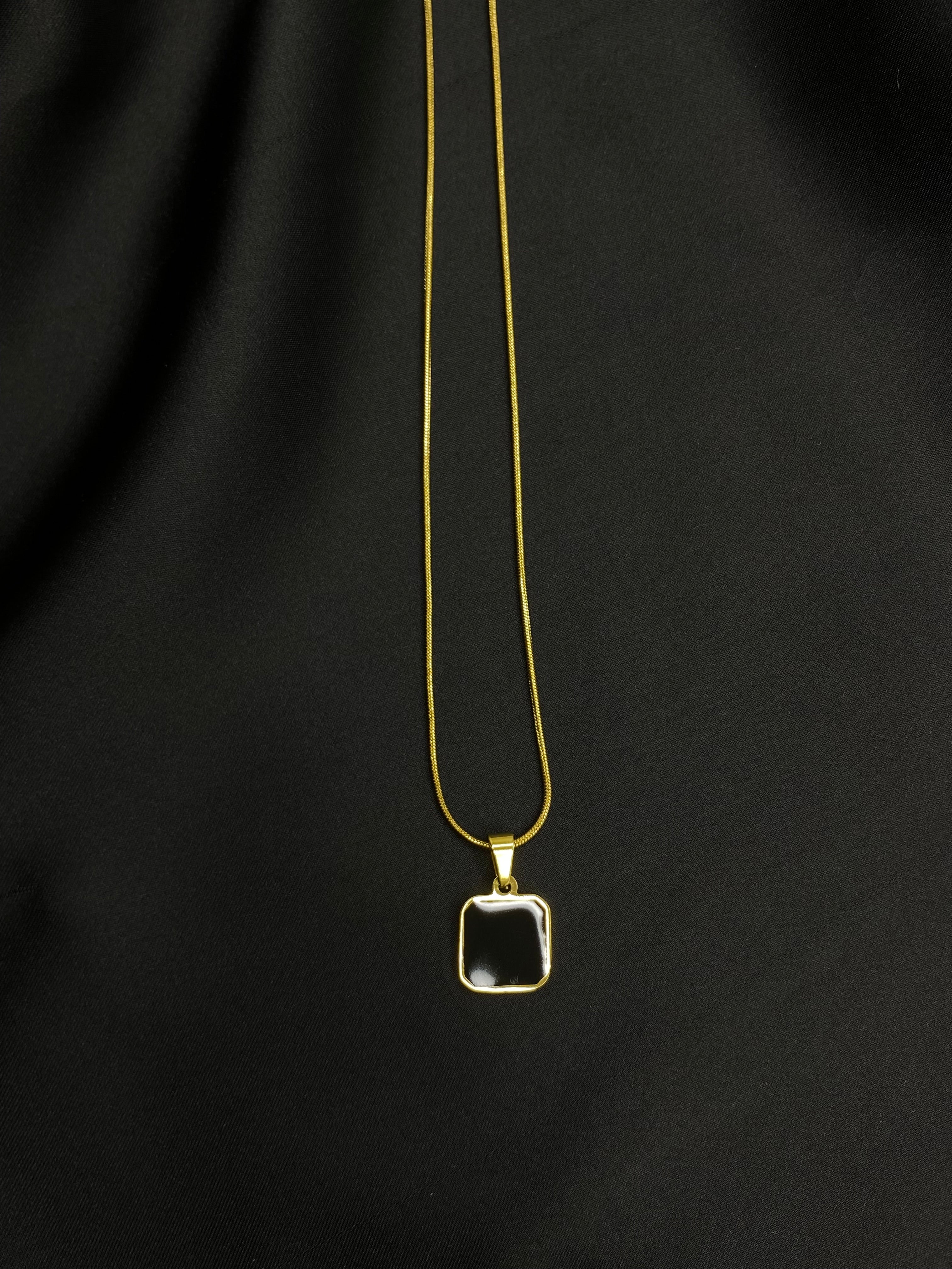 Elegant Gold-Plated Black Onyx Pendant Necklace