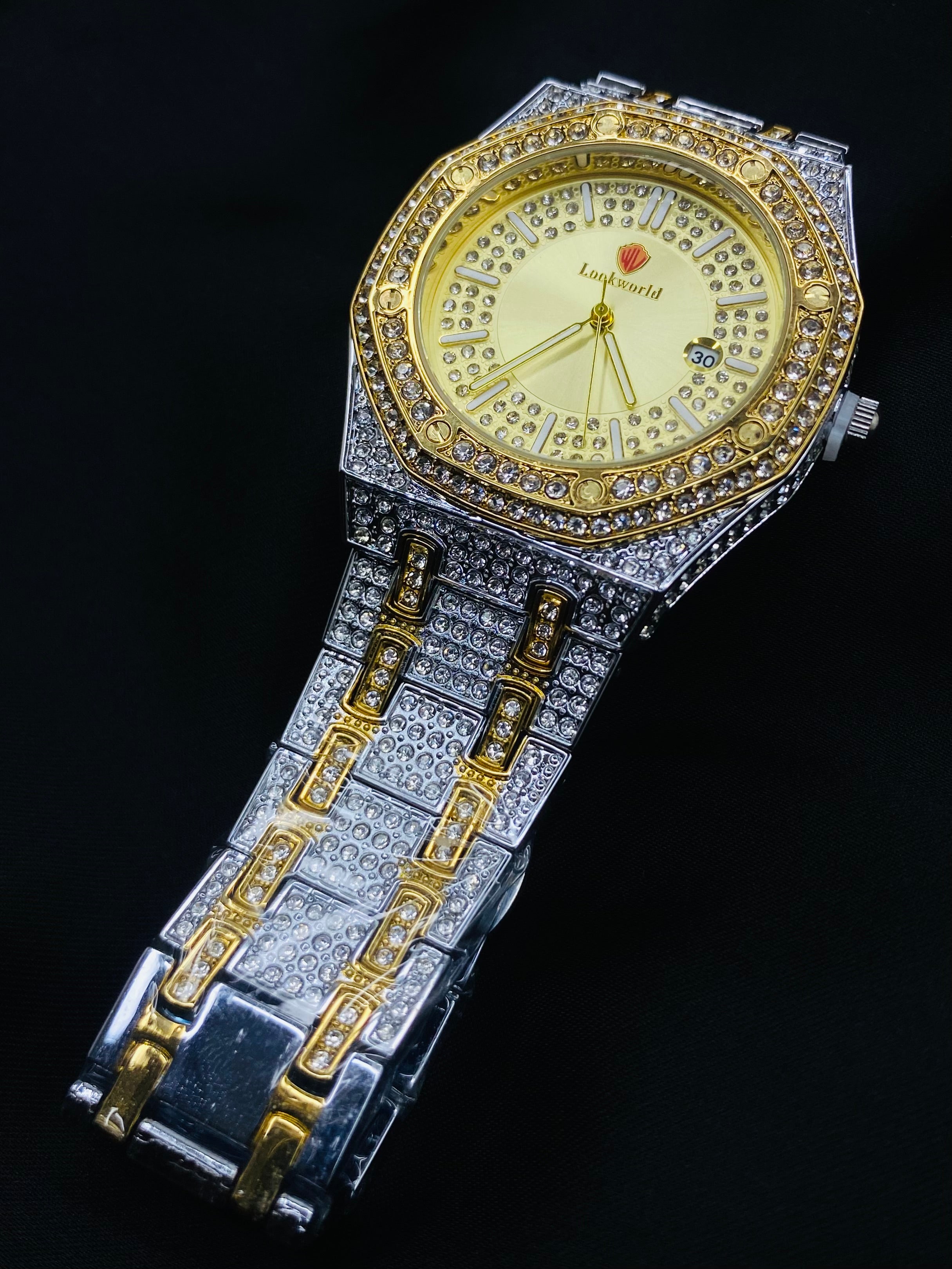 Lookworld Luxury Iced-Out Watch – Gold Dial with Diamond Finish