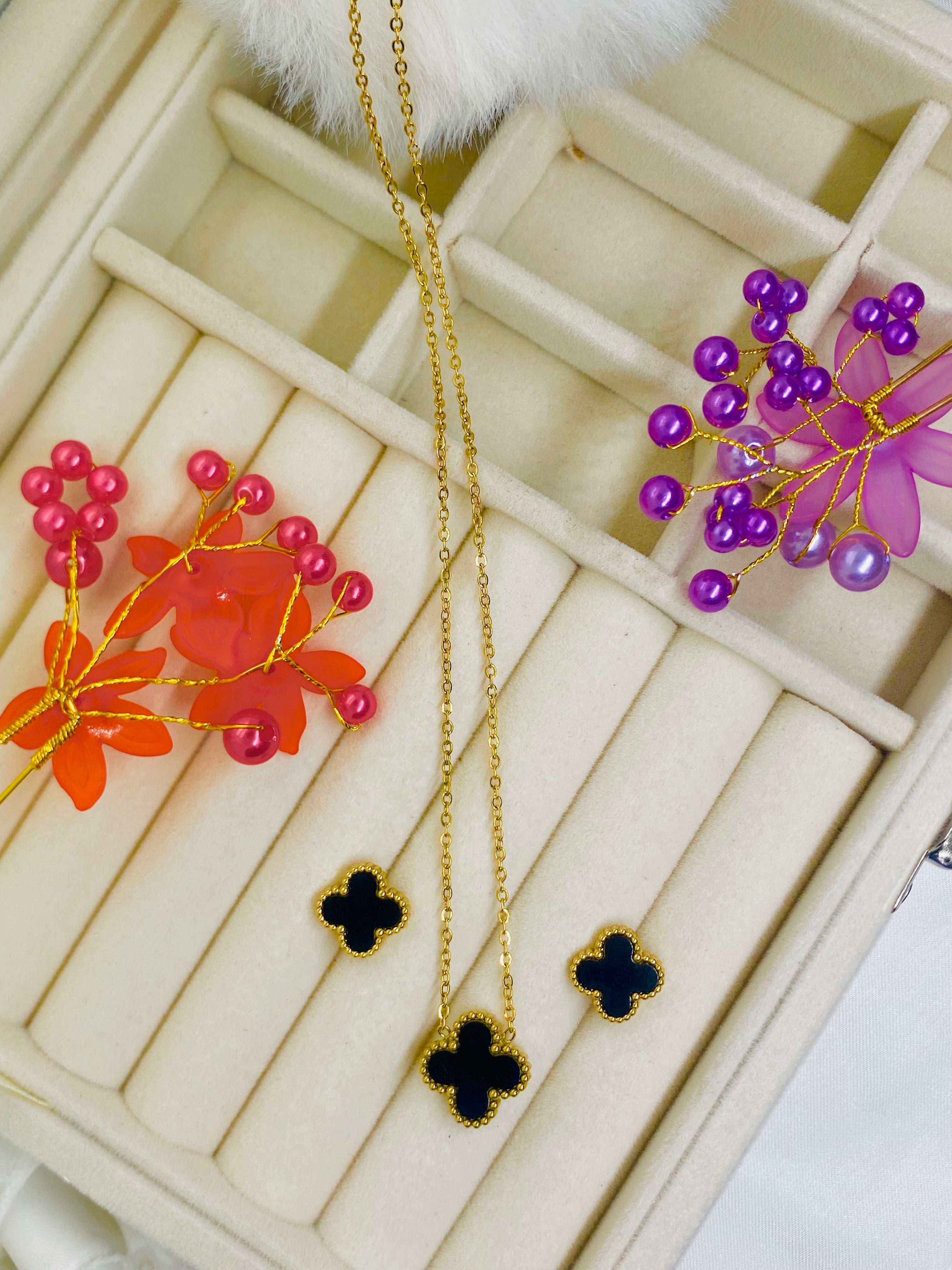 Royal Clover Black Enamel Pendant & Stud Earrings Set