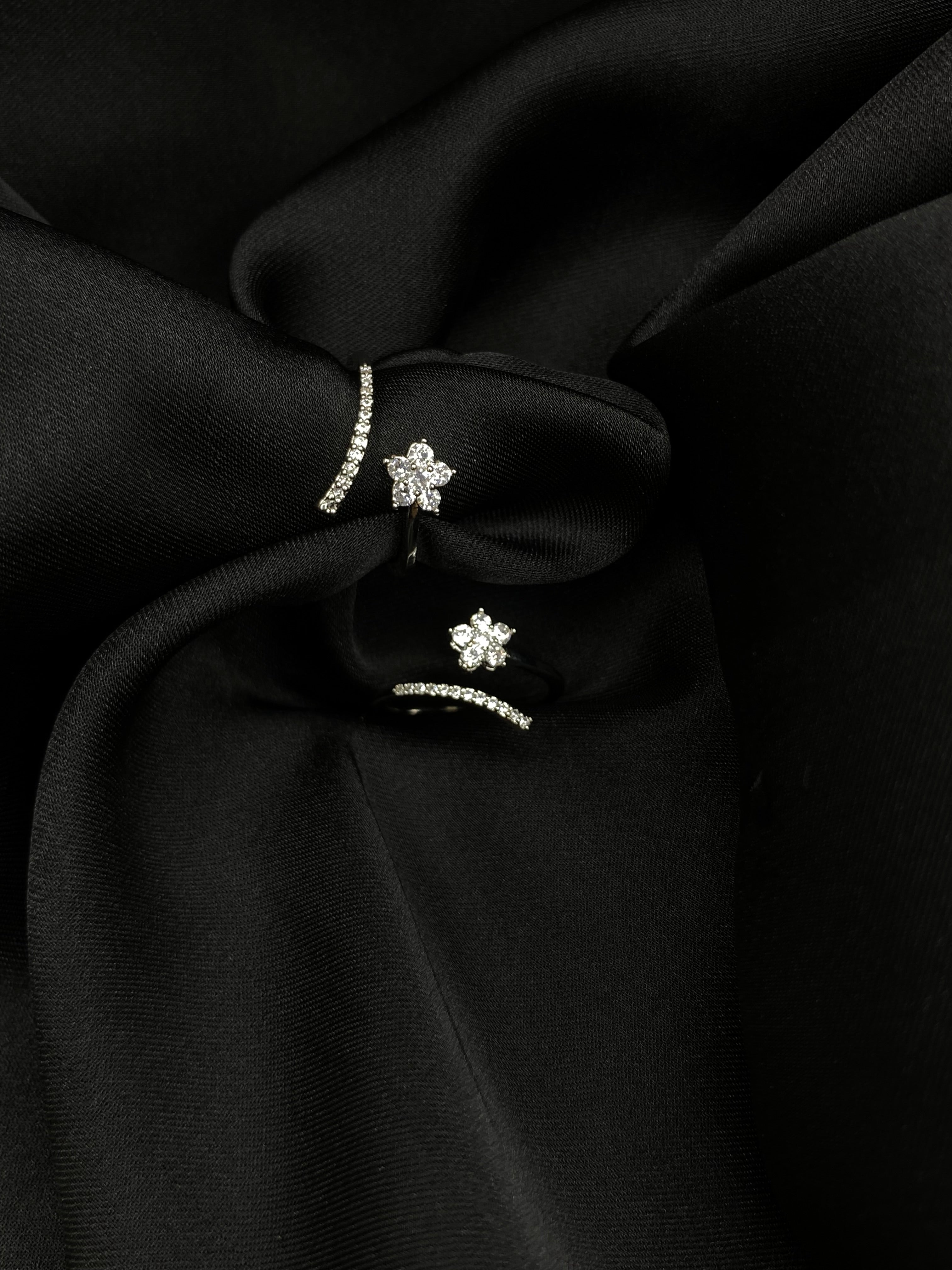 Floral Elegance: Diamond Flower Ring