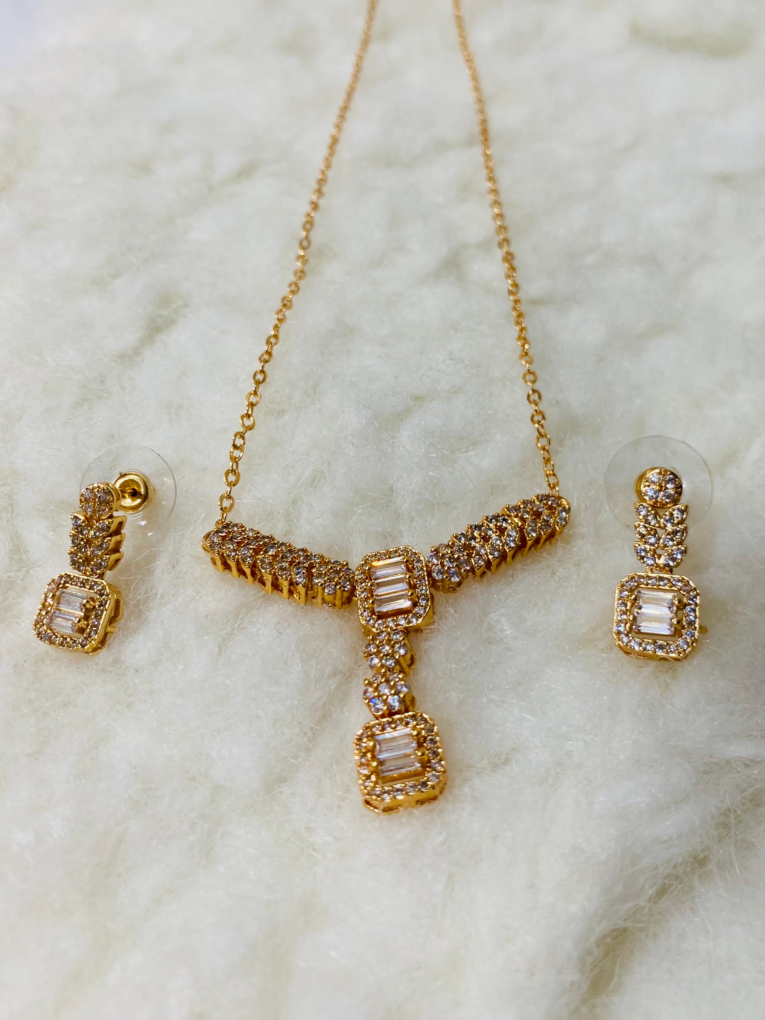 Luxurious Gold-Plated Necklace Set with Baguette and Round Stones