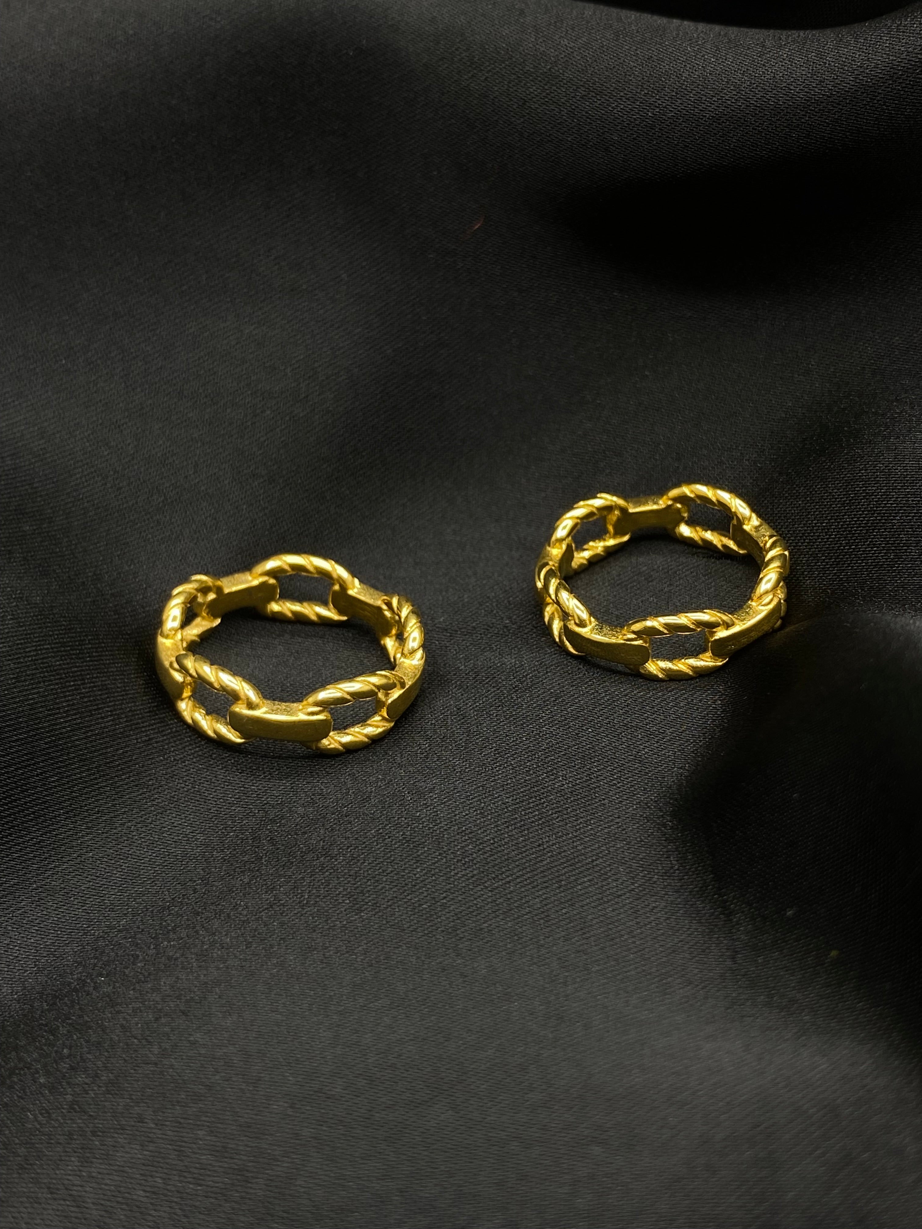 Textured Chain-Style Ring