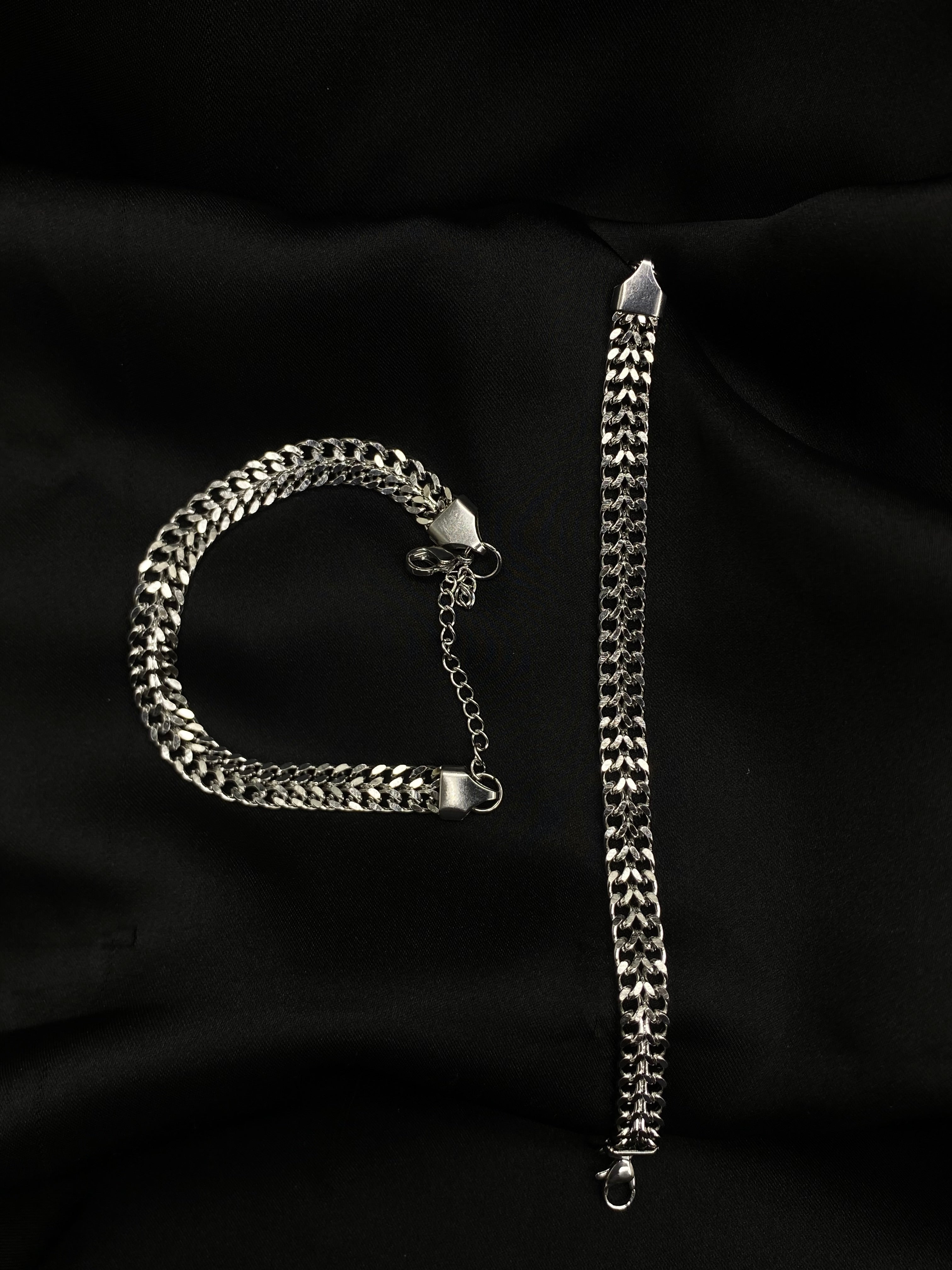 Elegant Dual-Link Silver Chain Bracelet