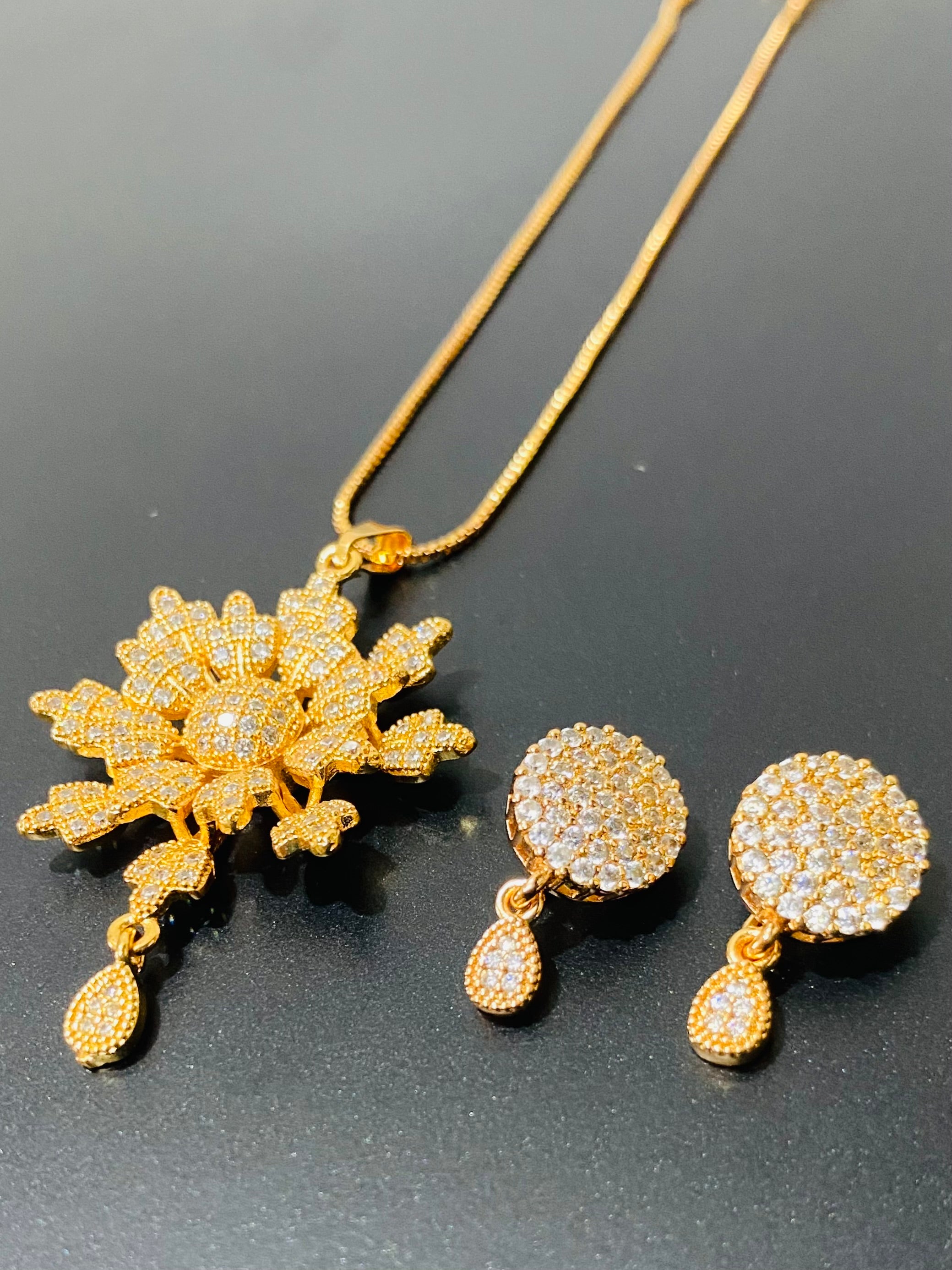 Radiant Floral Gold-Plated Pendant Set with Sparkling Stones