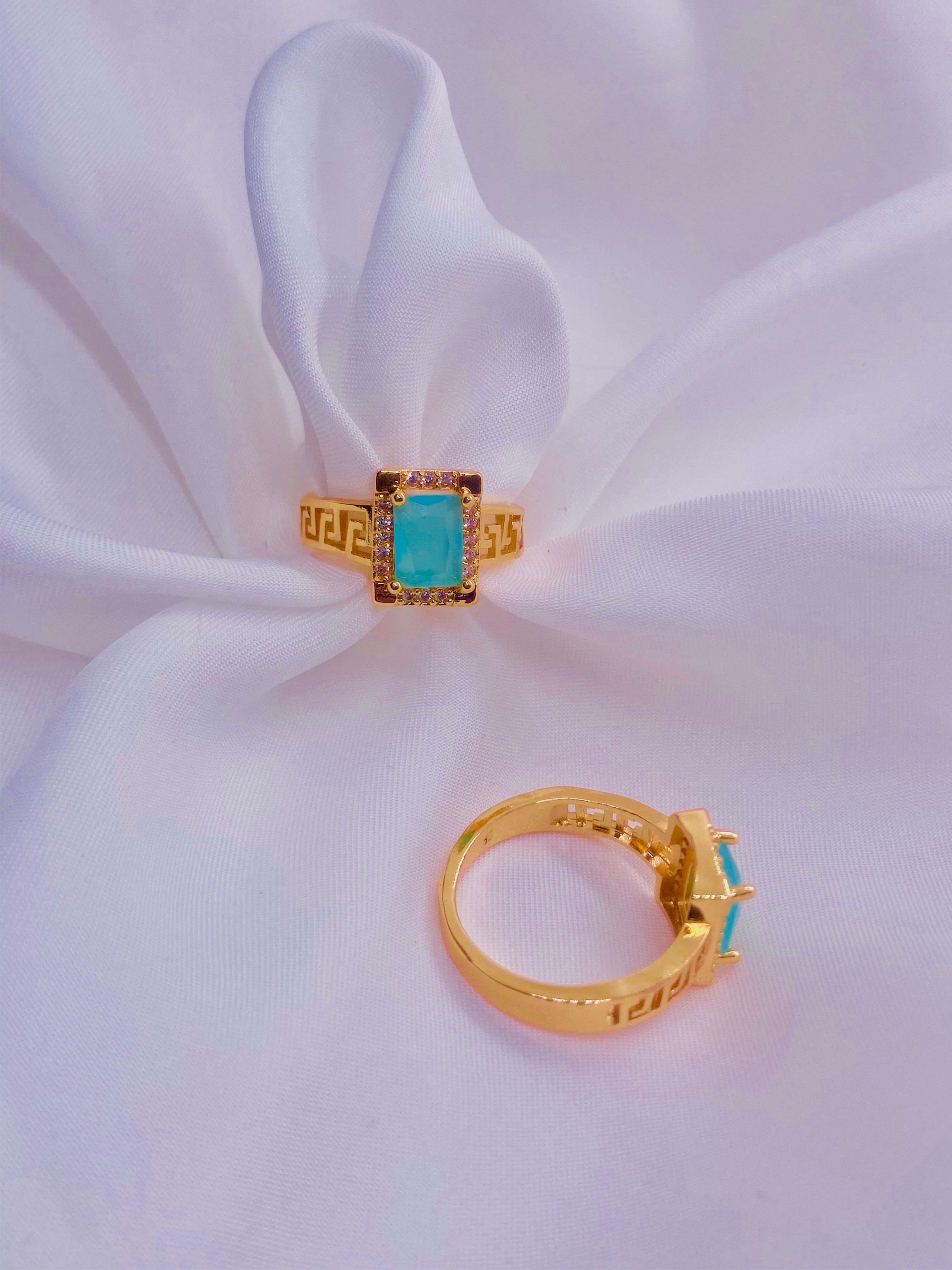 Elegant Turquoise Gemstone Gold Ring – Greek Key Design