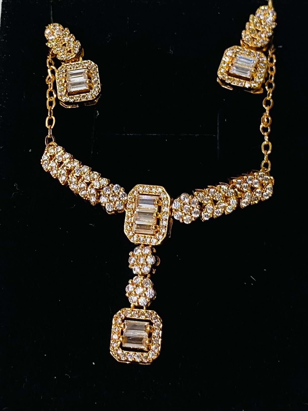 Luxurious Gold-Plated Necklace Set with Baguette and Round Stones