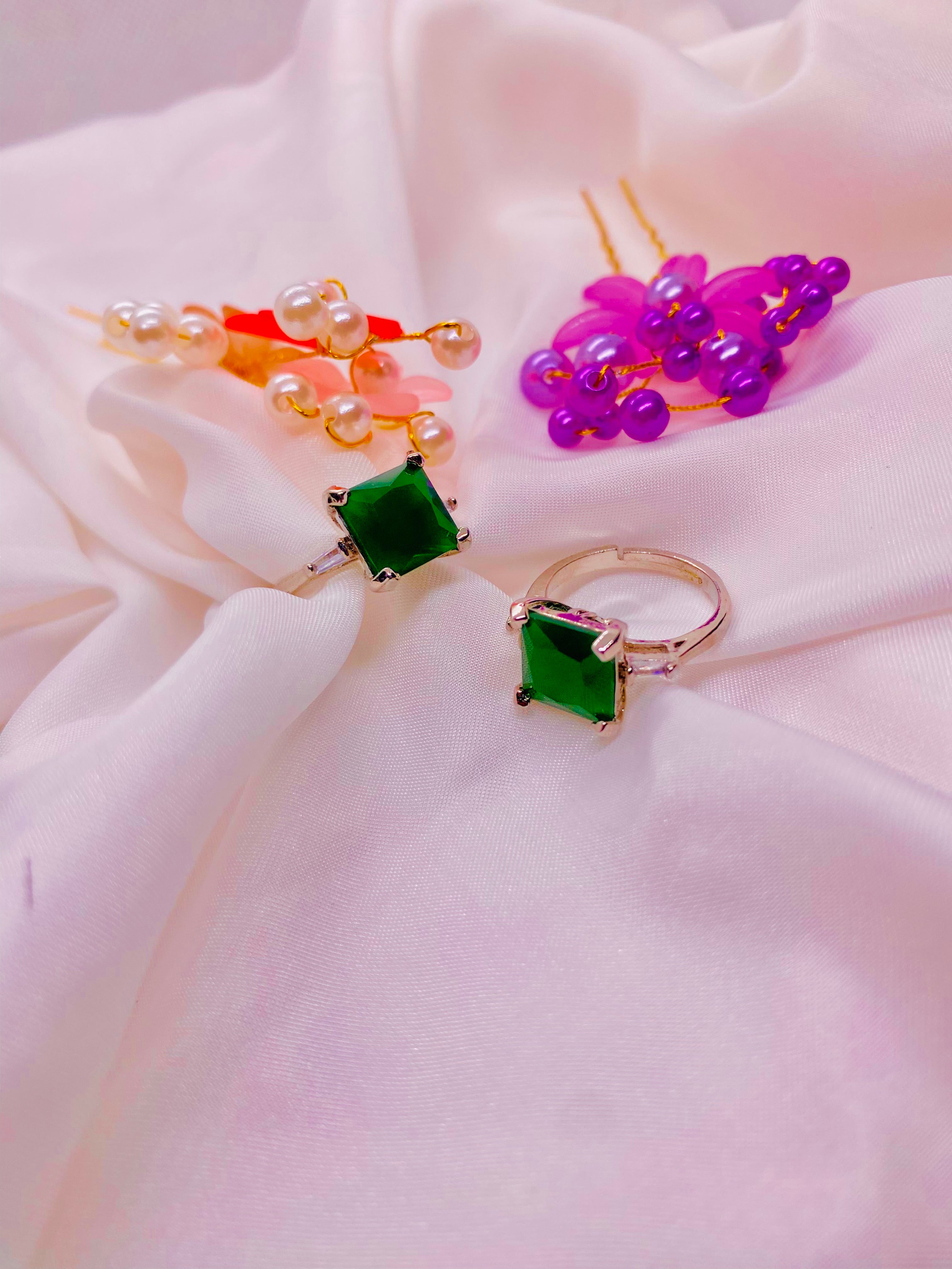 Emerald Radiance – Green Gemstone Statement Ring