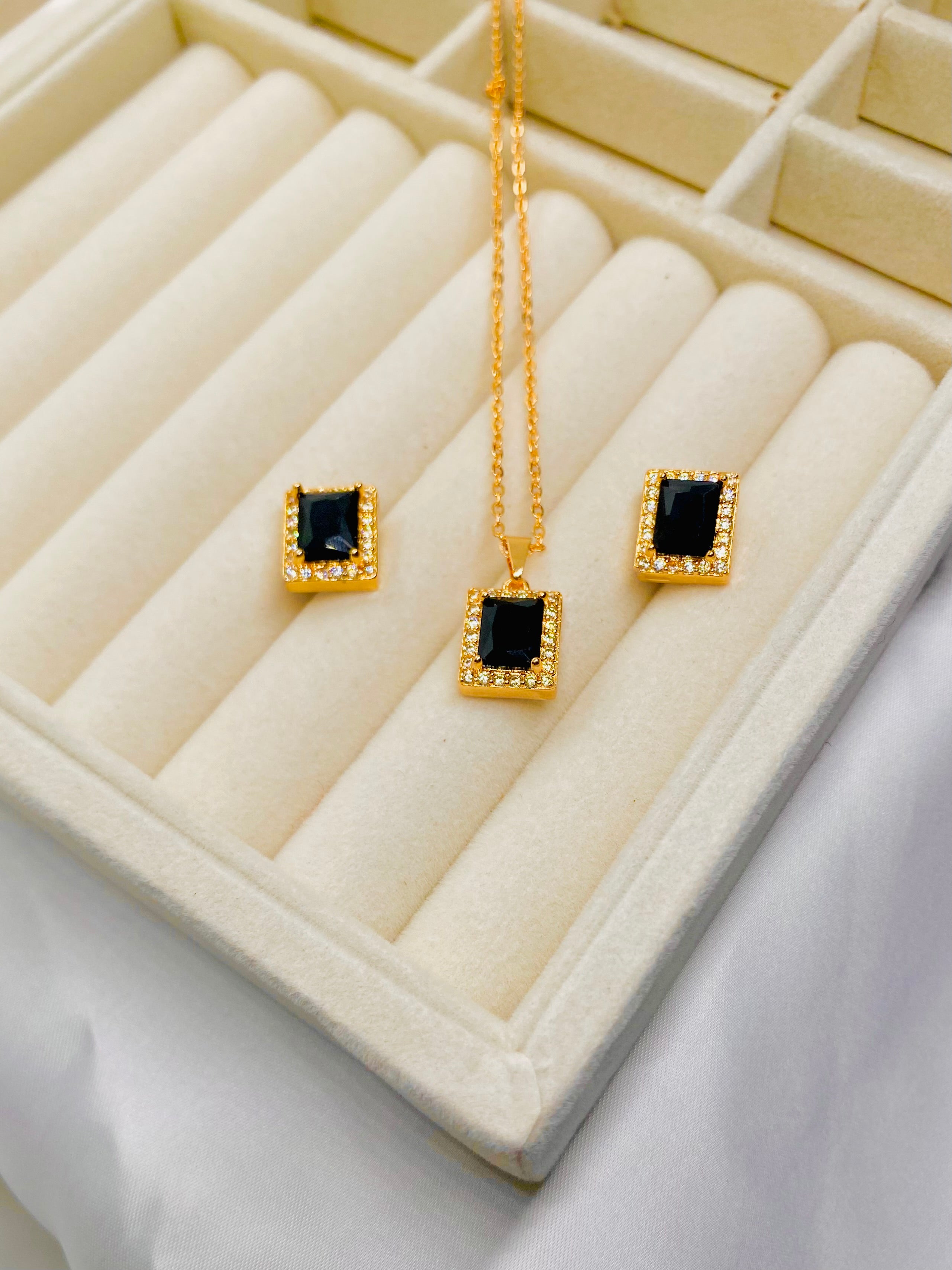 Midnight Halo Black Onyx Pendant Necklace