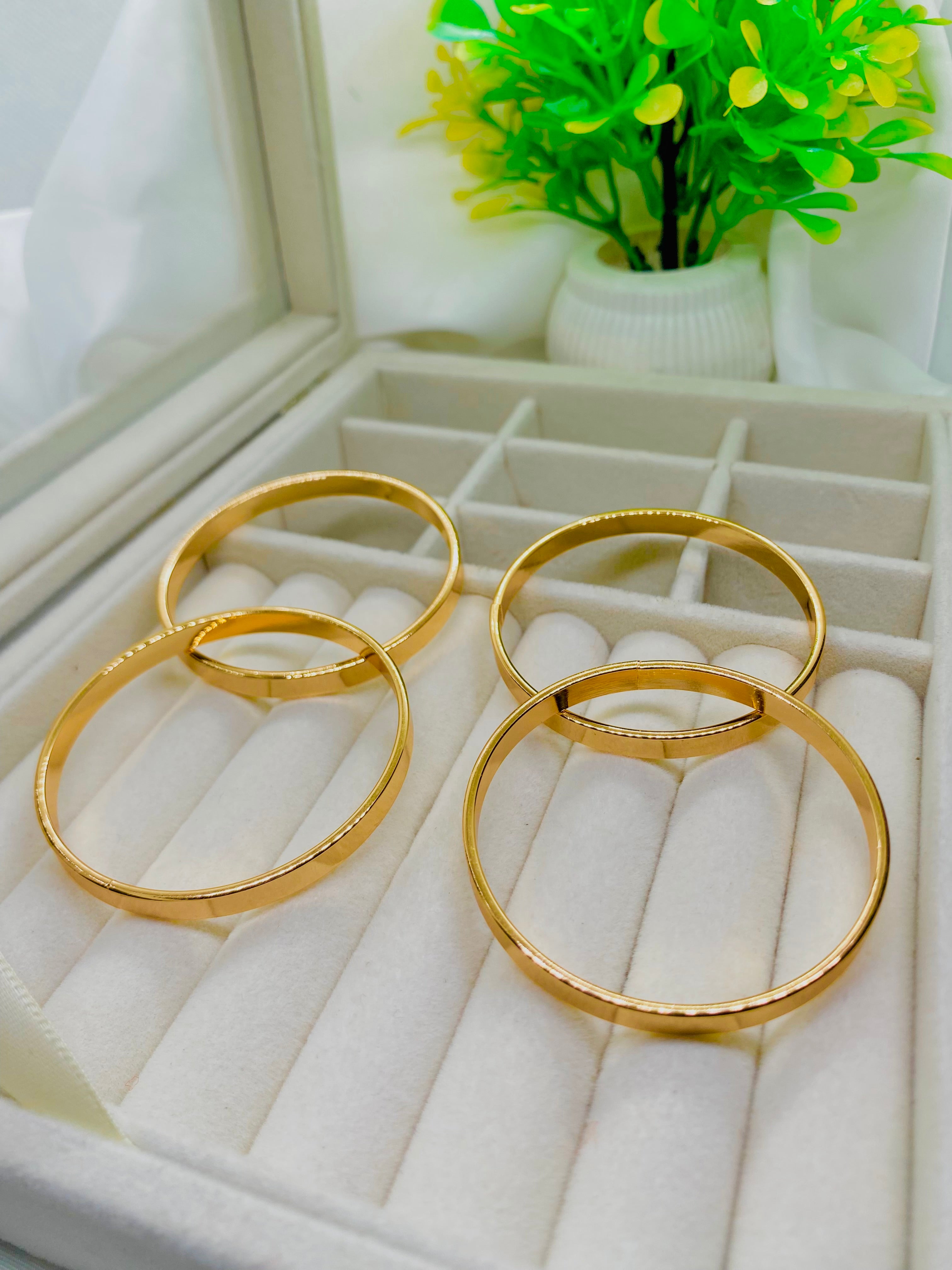 Classic Gold Bangles Collection