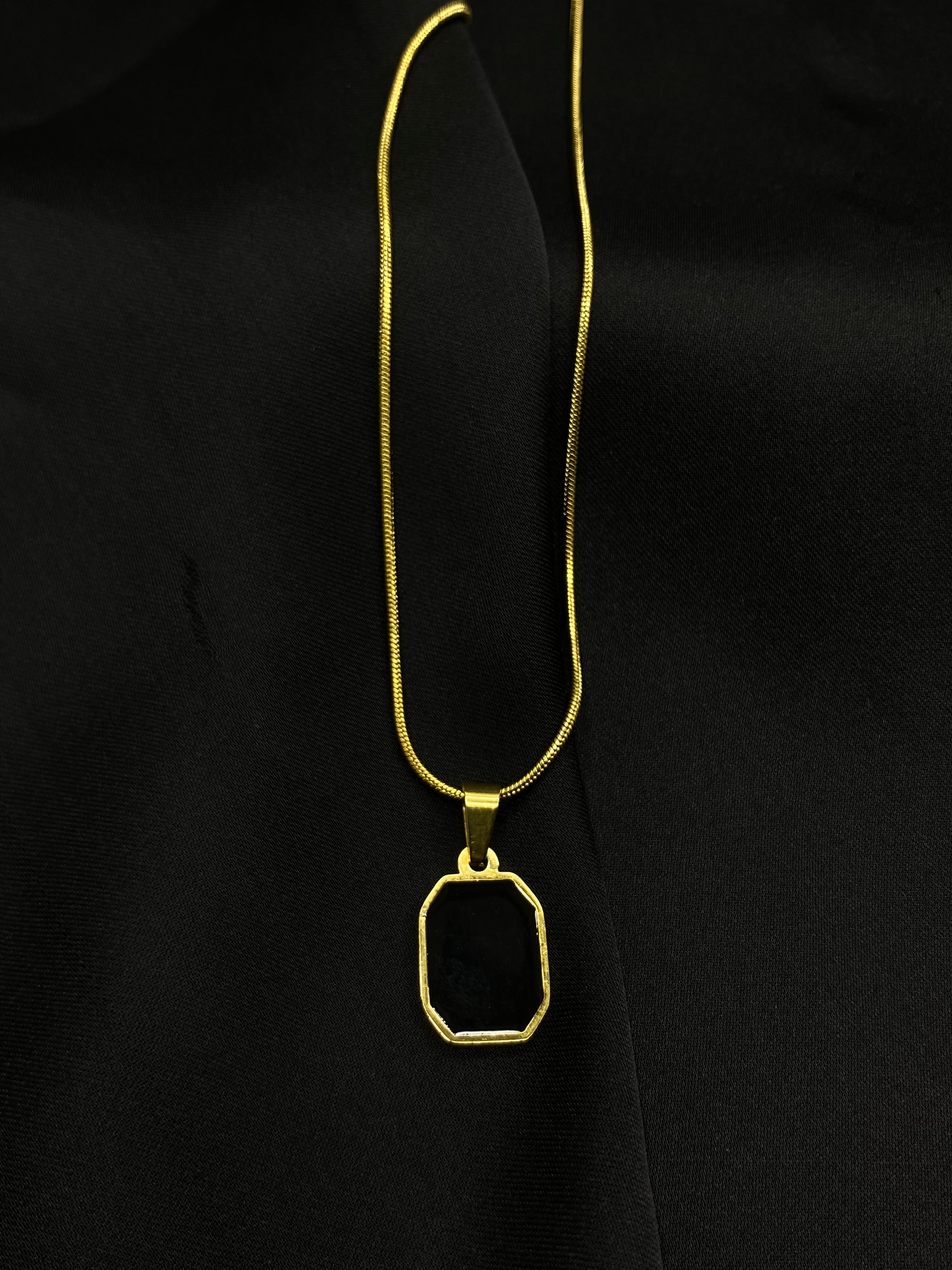 Classic Gold-Plated Rectangular Black Pendant Necklace