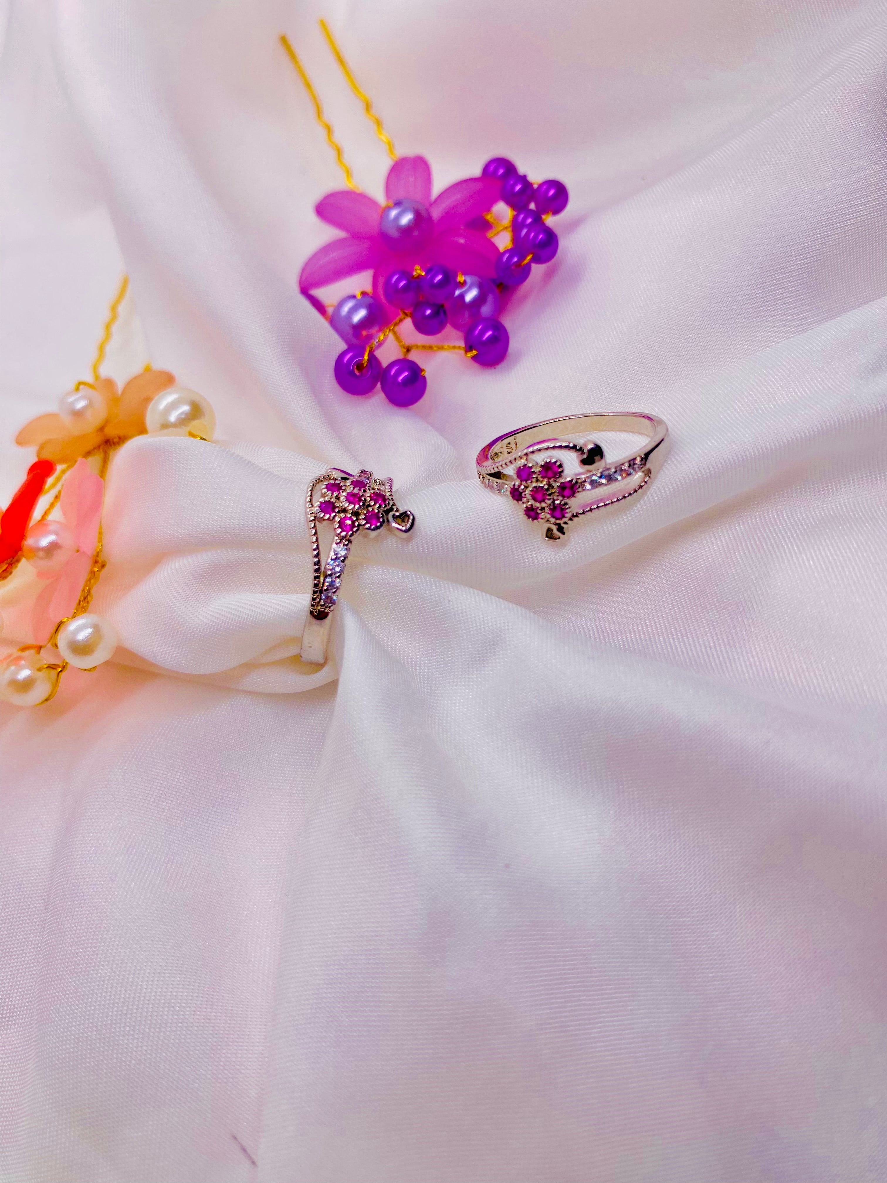 Elegant Blossom: Floral-Inspired Jewelry Ensemble