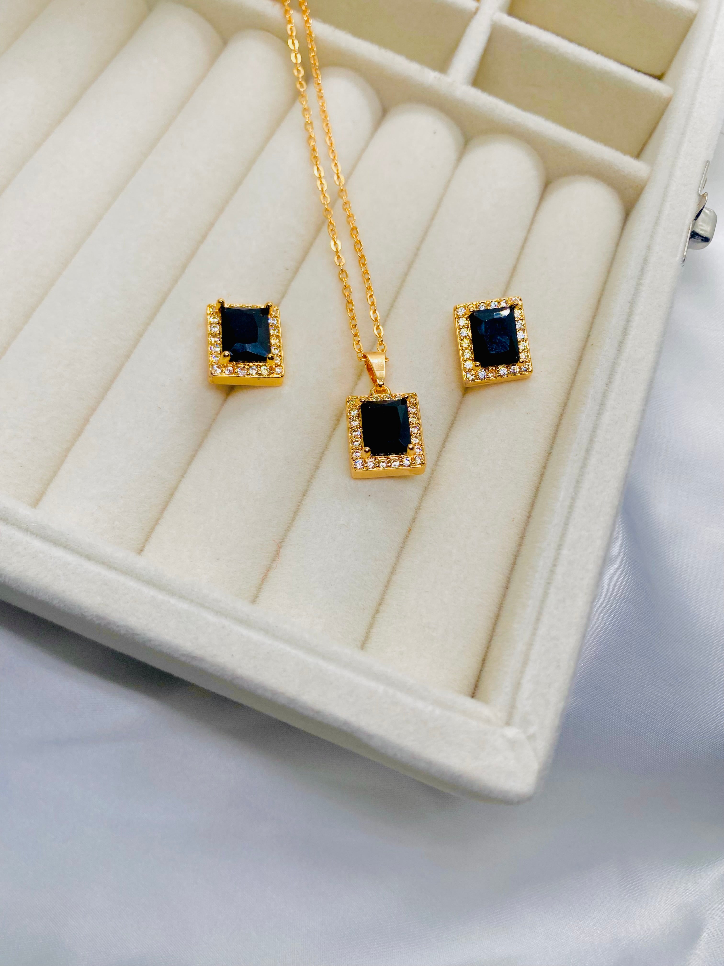 Midnight Halo Black Onyx Pendant Necklace